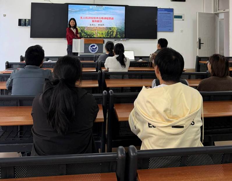 49A721835AD8E0E828852D7C864D8755